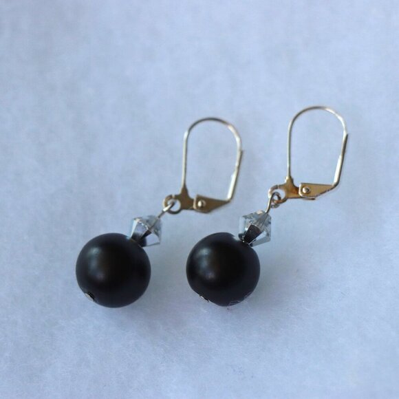 Jewelry - Matte black pearl beaded unique drop earrings, used great condition